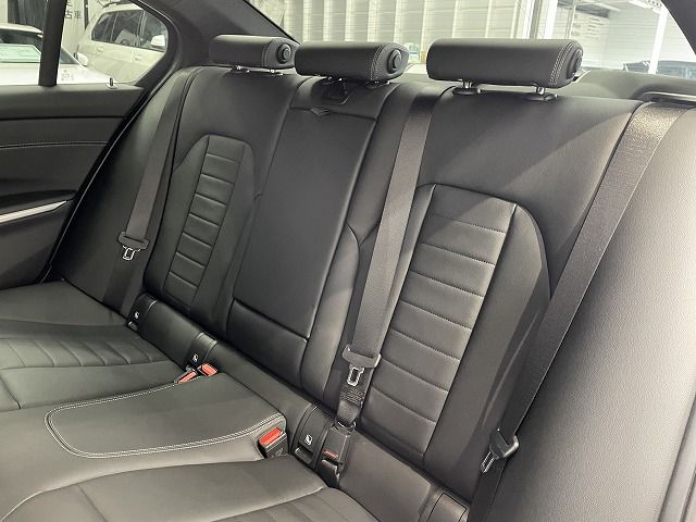 G20 320i Saloon LCI RHD MX