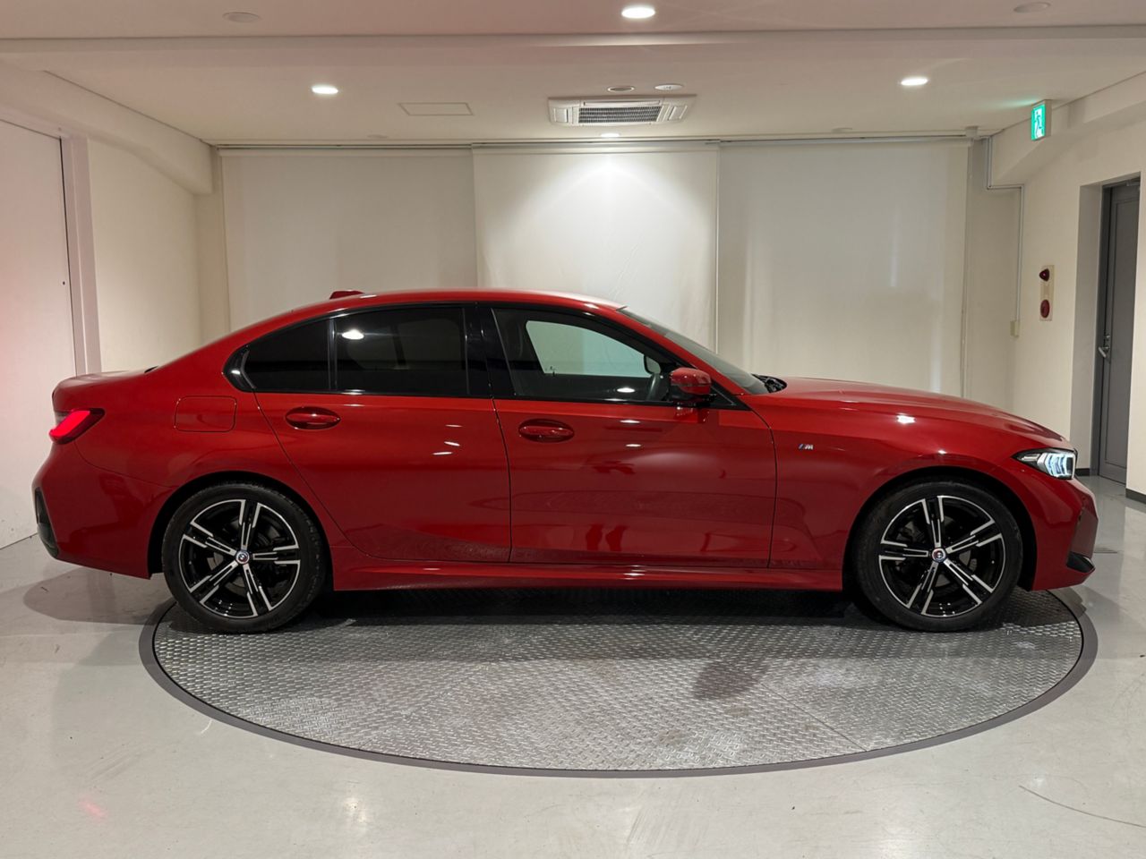 320d xDrive Berline RHD