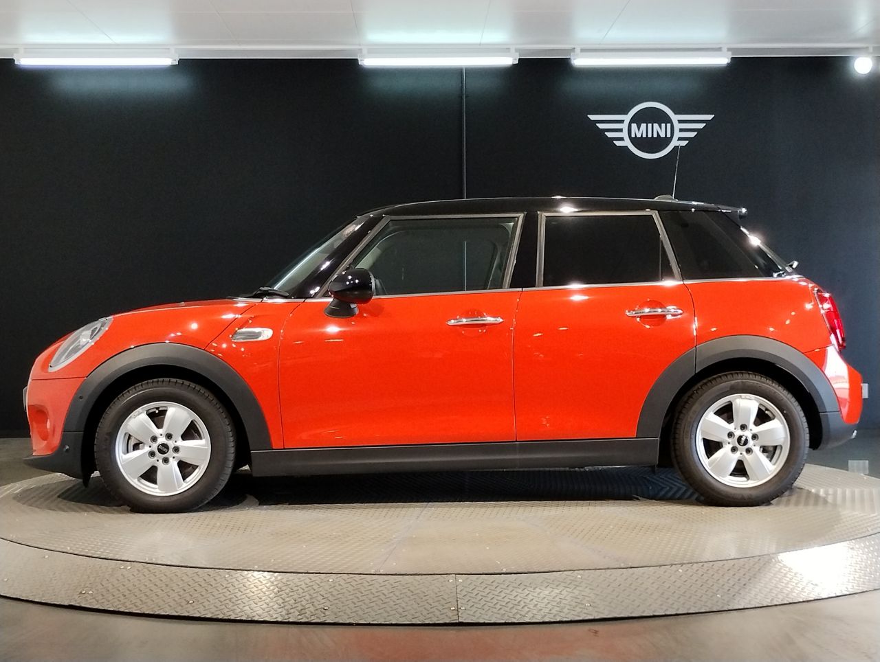 F55 COOPER D (AT)