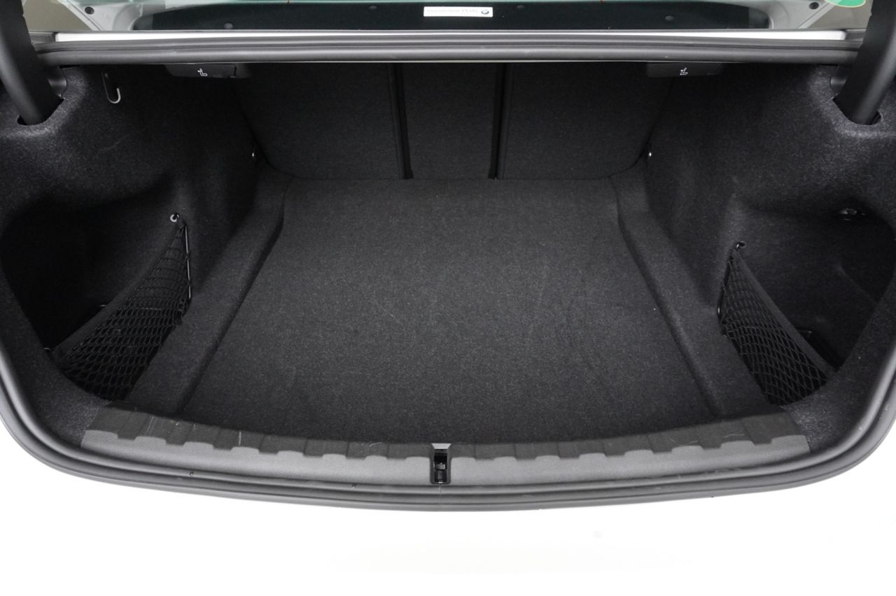 G20 330i Saloon RHD MX