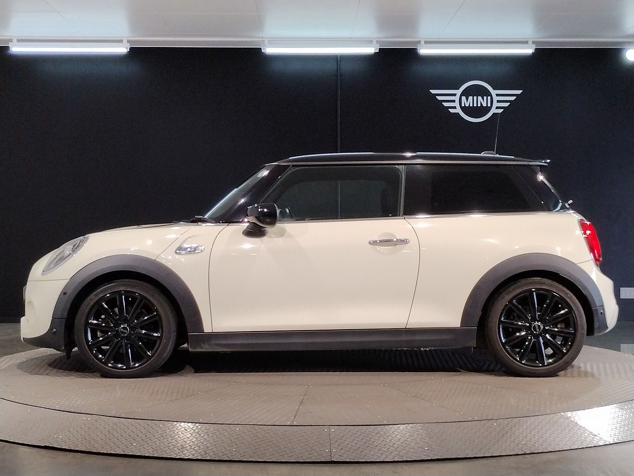 F56 COOPER S D(AT)
