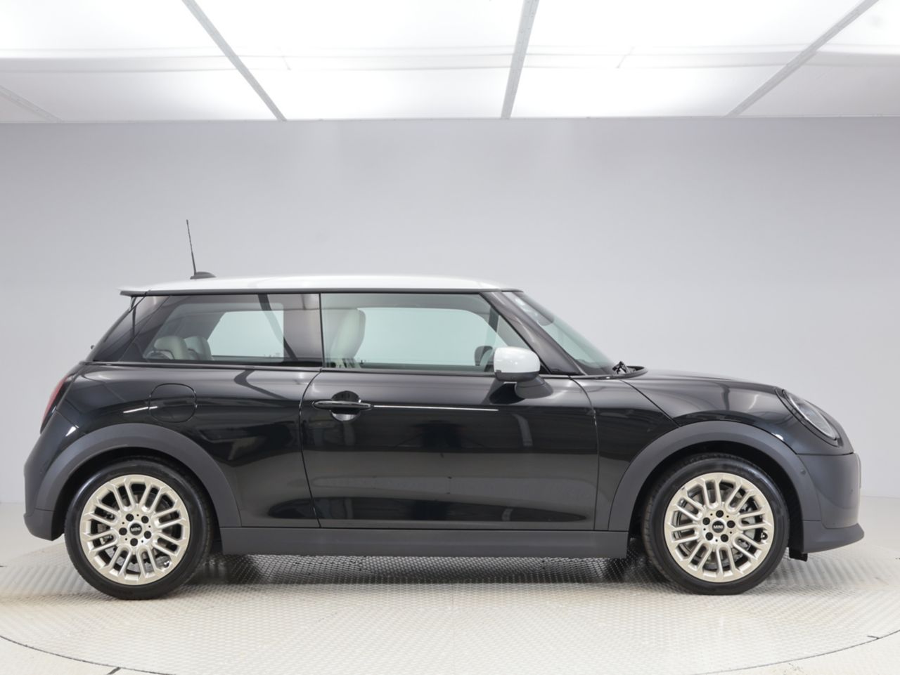F66 MINI Cooper S 3Dr