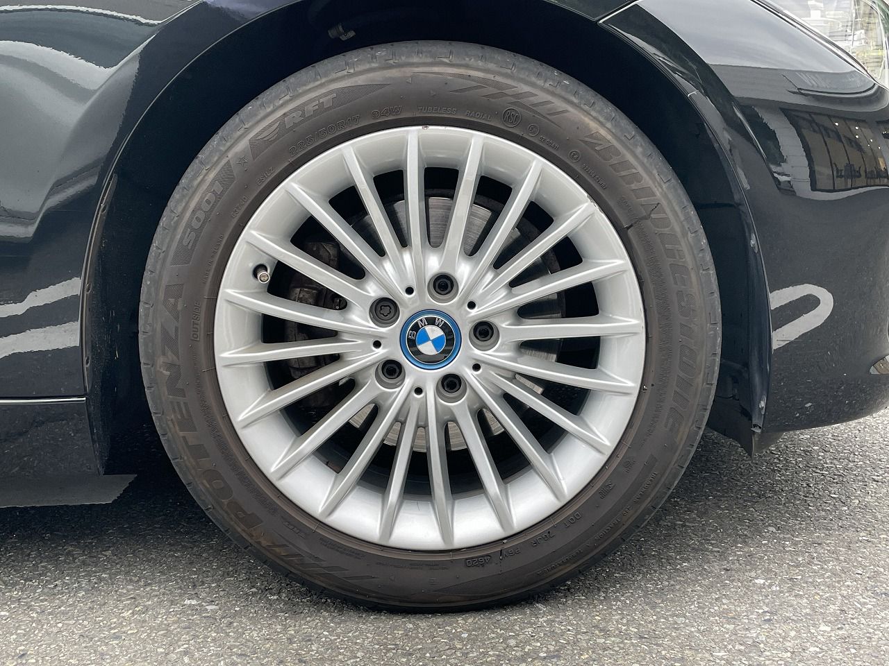 330E IPERFORMANCE SEDAN RHD