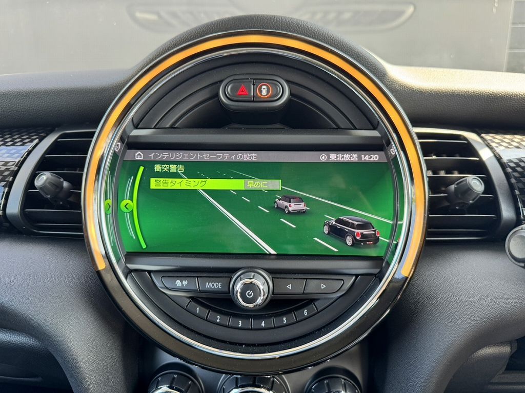 F55 COOPER S D(AT)