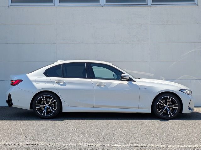 320d xDrive Berline RHD