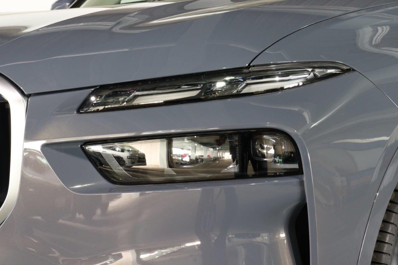 X7 xDrive40d RHD US