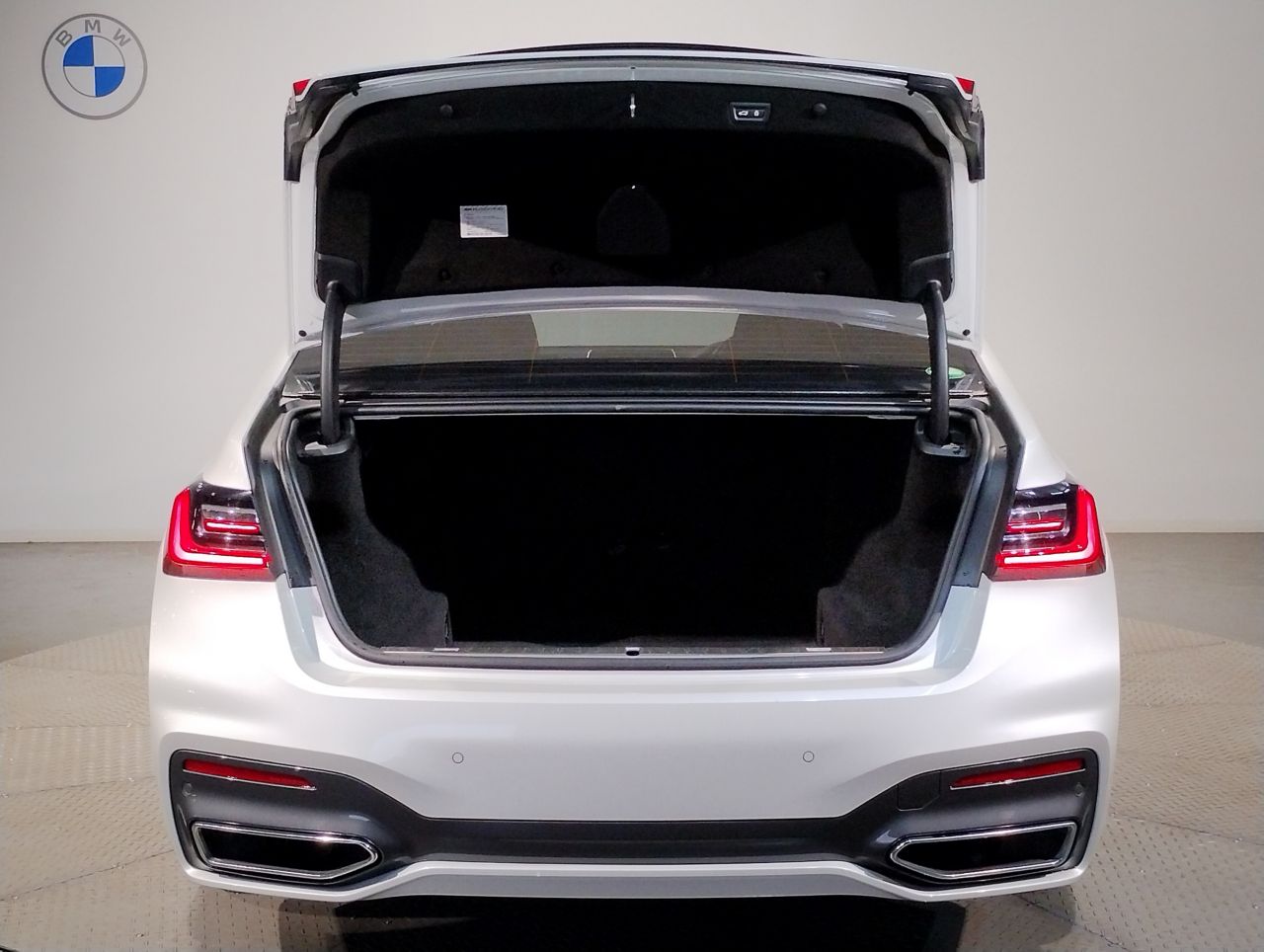 G11 740d xDrive Saloon RHD