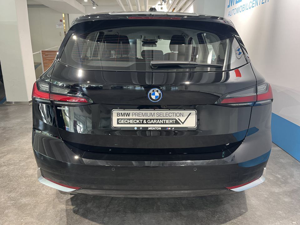 BMW 225