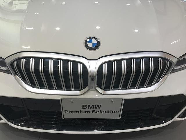 320d xDrive Berline RHD