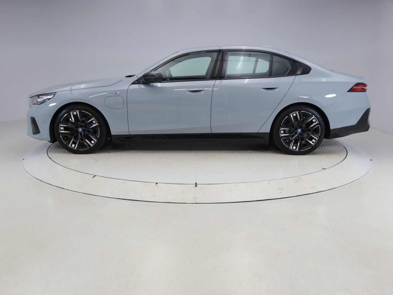 BMW i5 M60 xDrive Sedan RHD