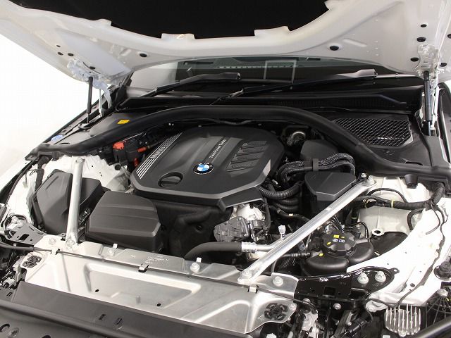 G26 420d xDrive Gran Coupe RHD