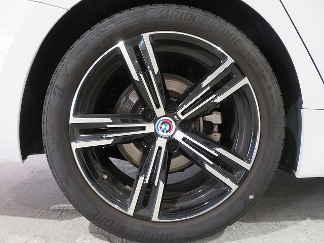 320d xDrive Berline RHD