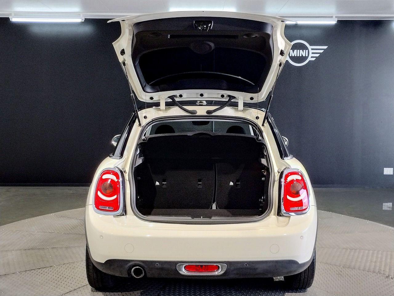 F55 COOPER