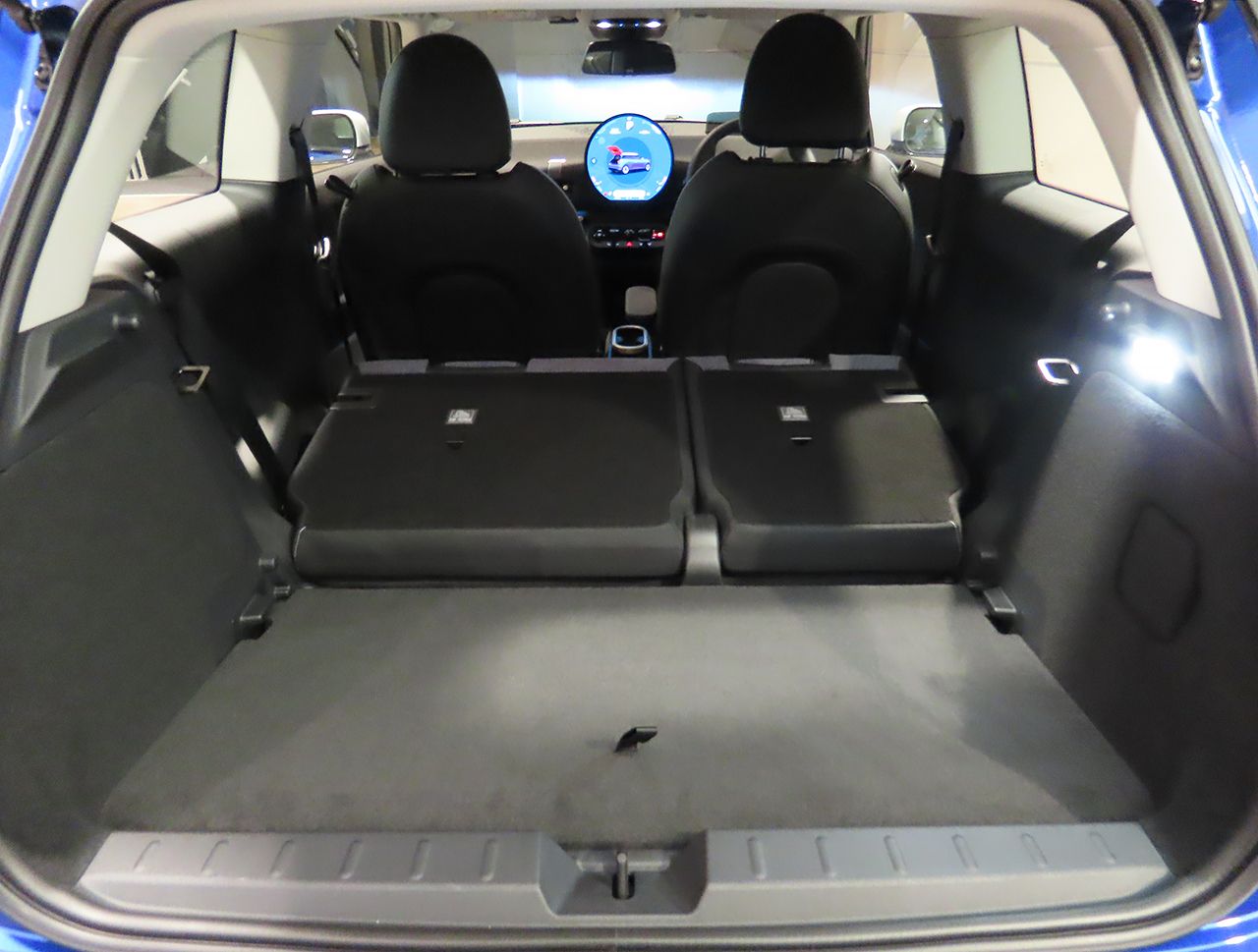 J01 MINI Cooper E