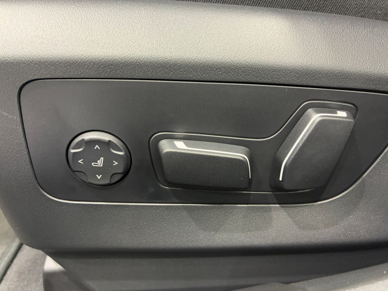 BMW i5 eDrive40 M Sport RHD