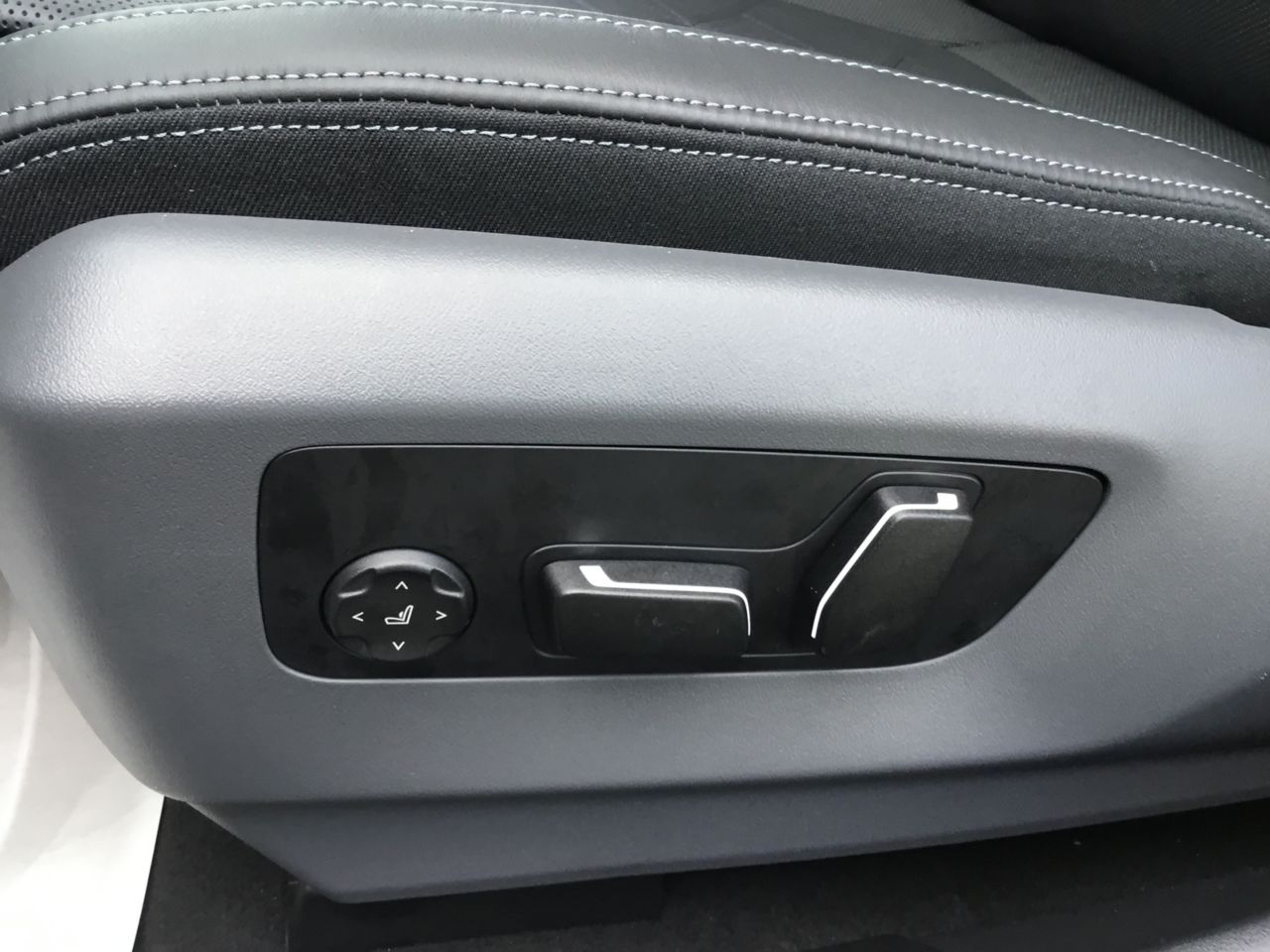 BMW i5 eDrive40 Sedan RHD