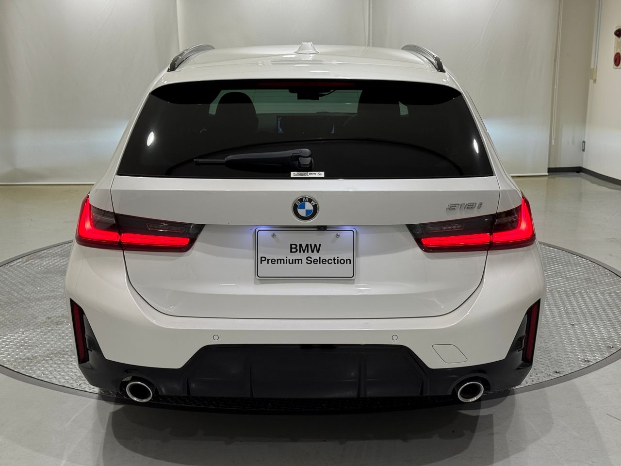 318i Touring RHD