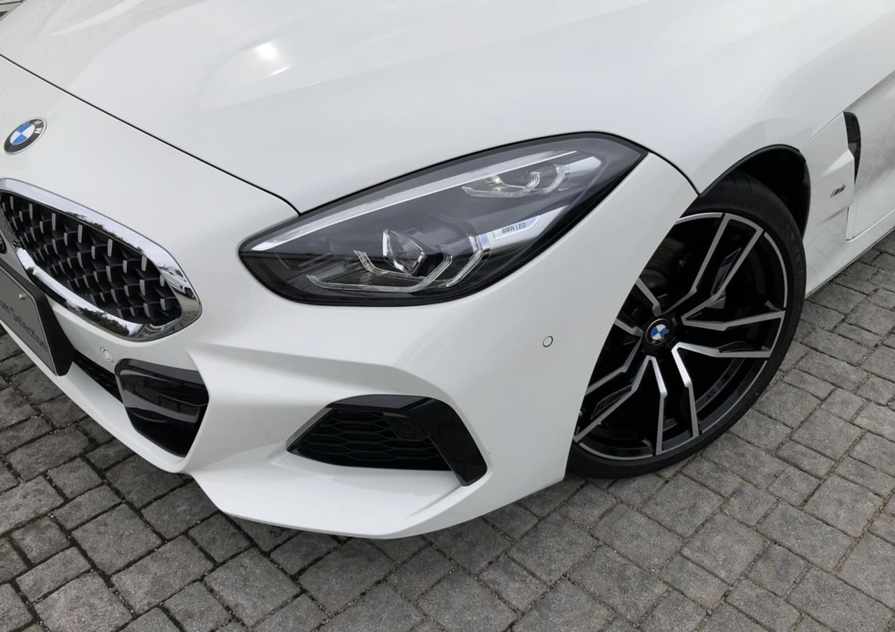 G29 z4 sDrive20i RHD