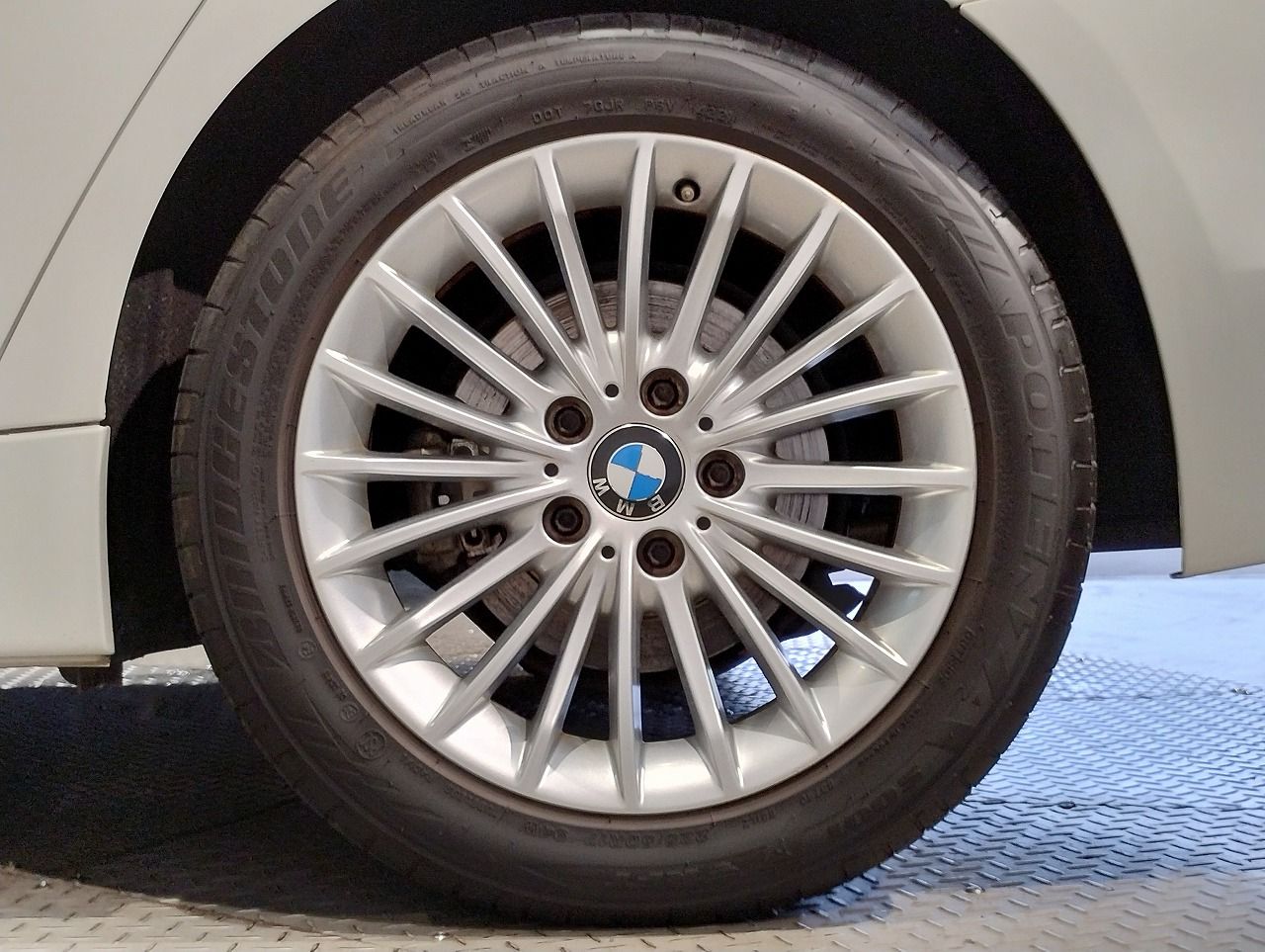 320D SEDAN RHD