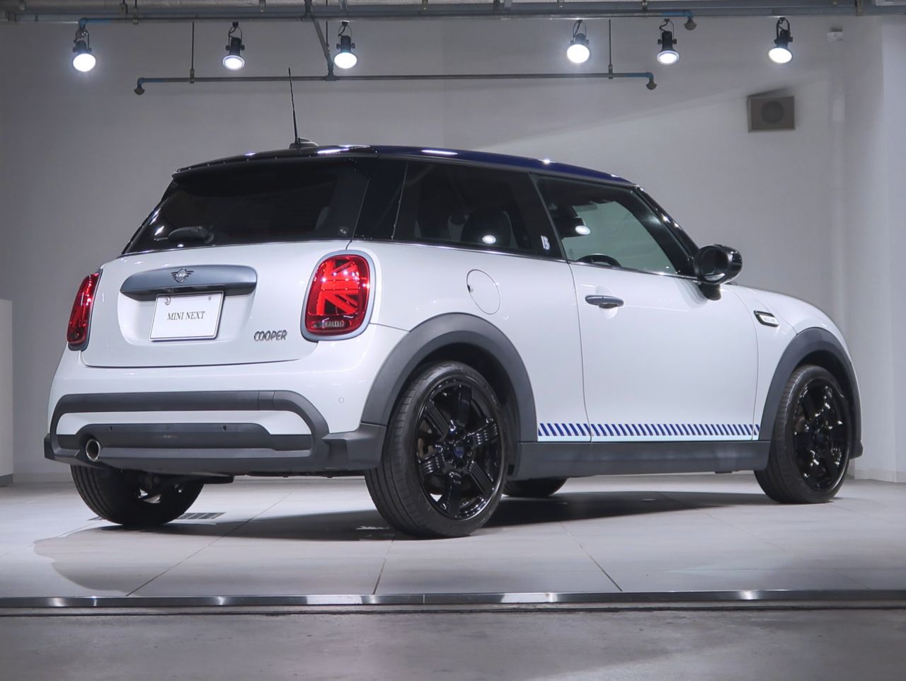 MINI Cooper F56 RHD