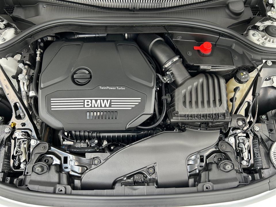 BMW 218