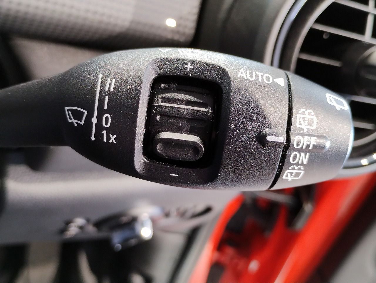 F55 COOPER D (AT)