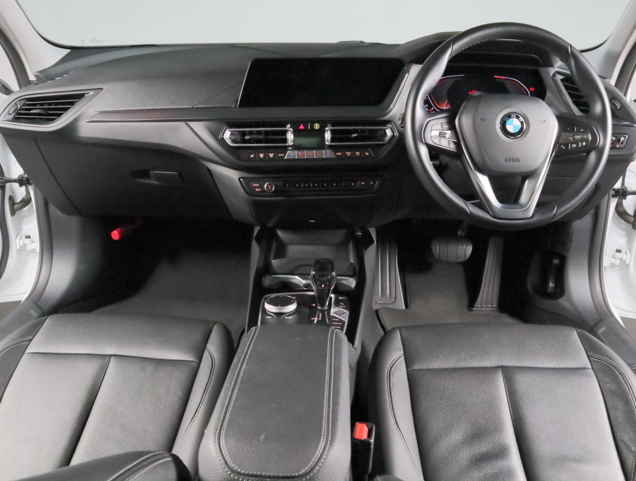 F40 118d Sports Hatch 5-door B47 2.0d