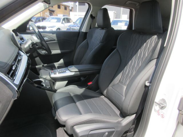 U11 iX1 xDrive30