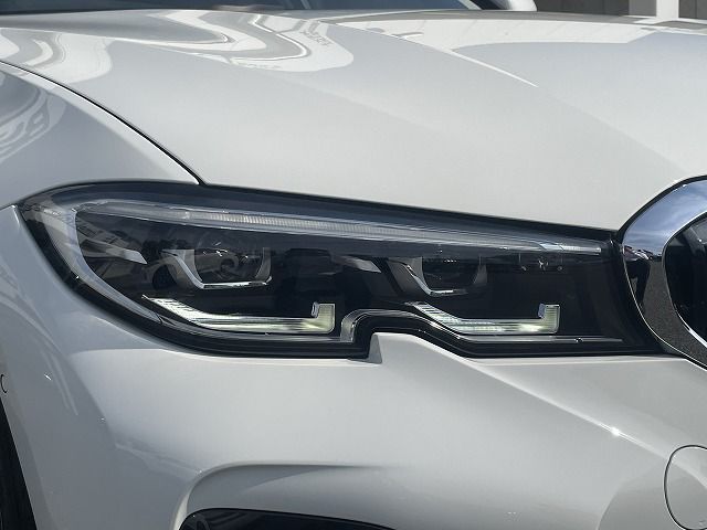 G20 320i Saloon RHD TU