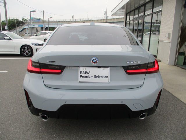 320d xDrive Berline RHD