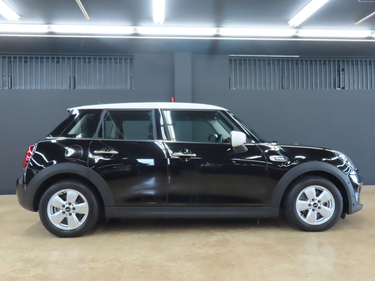 F55 MINI Cooper 5-Door Hatch LCI