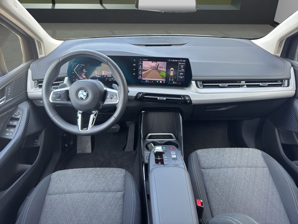 BMW 216