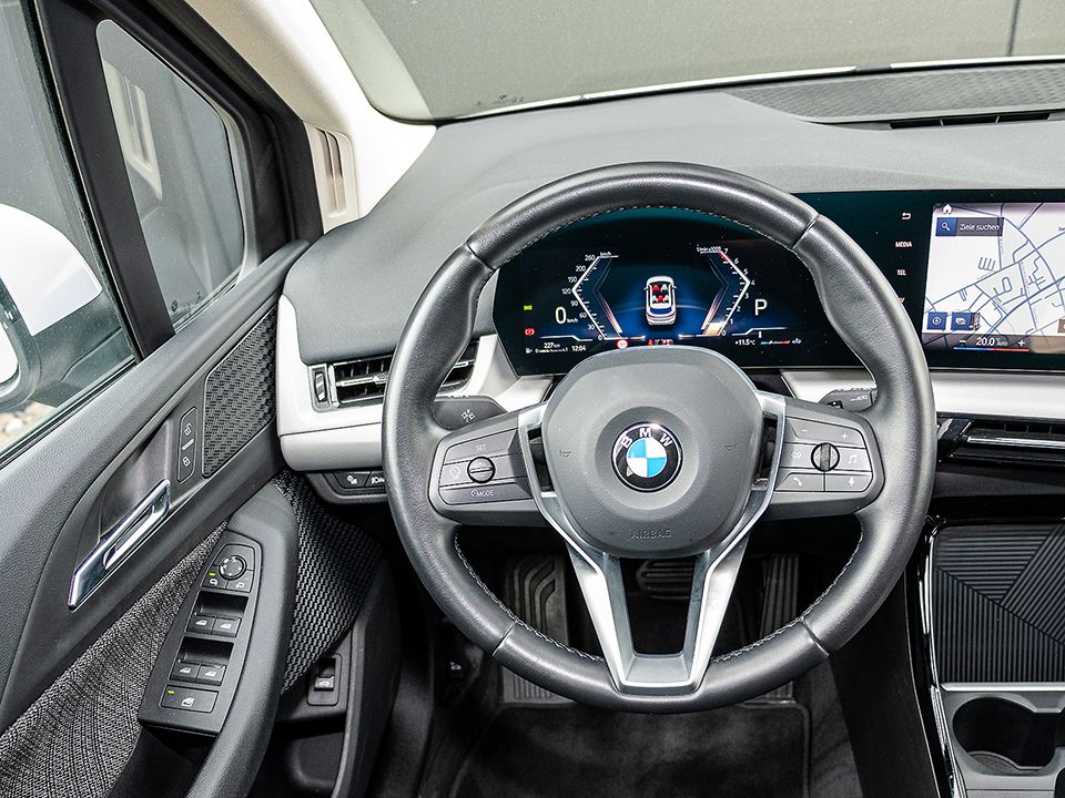 BMW 218