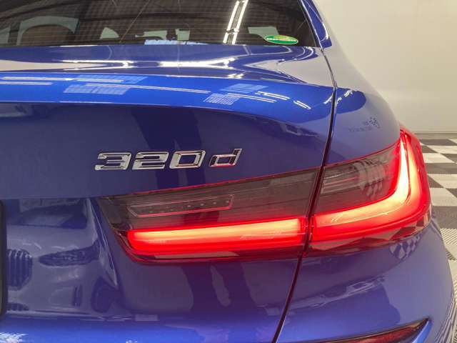 G20 320d xDrive RHD Saloon