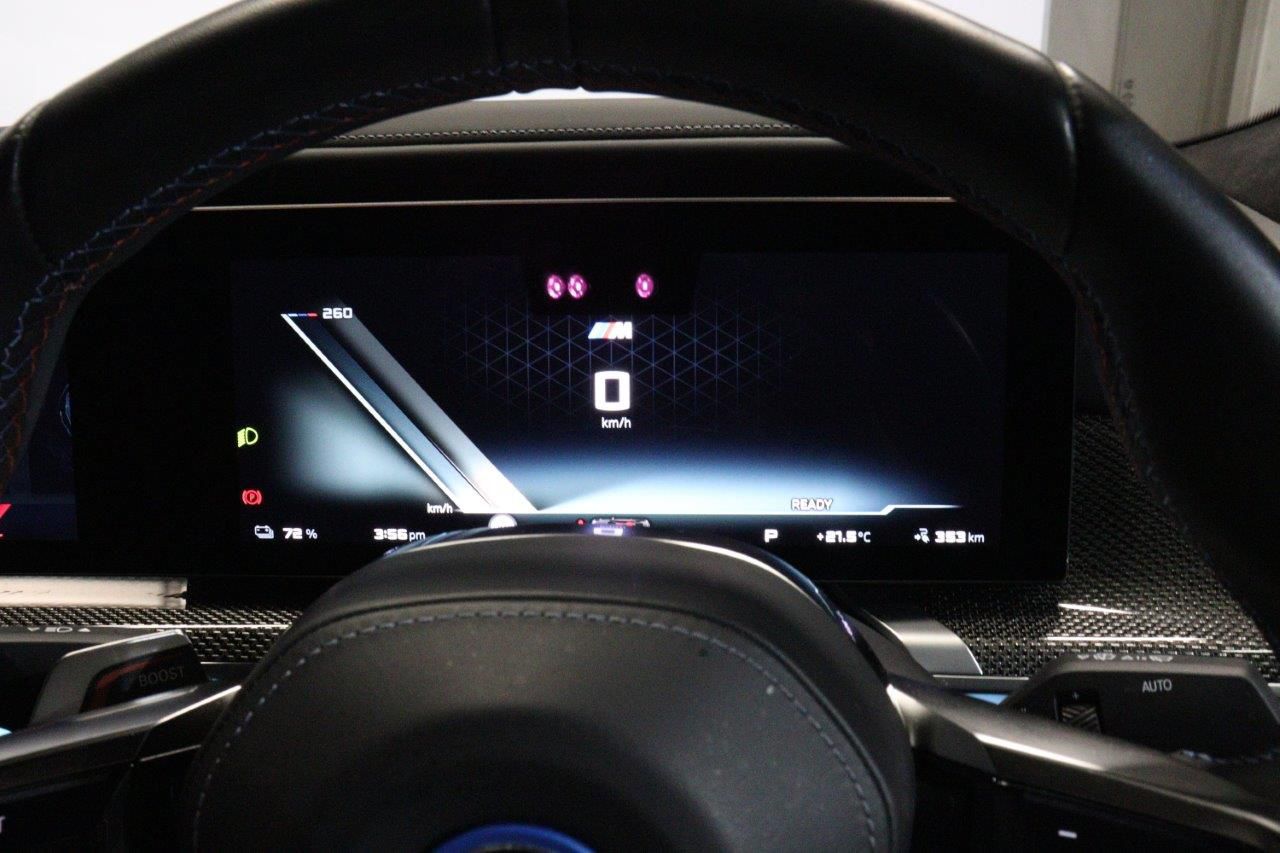 BMW i7 M70 xDrive Sedan RHD