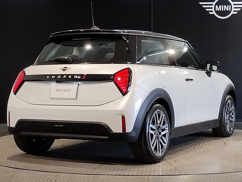 F66 MINI Cooper S 3Dr