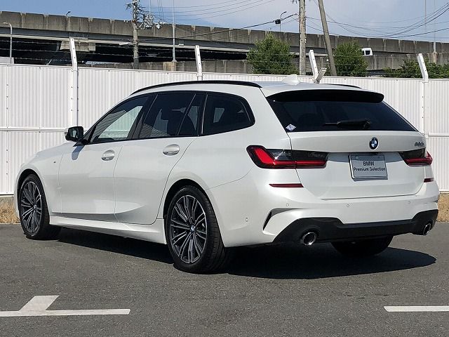 G21 320i RHD