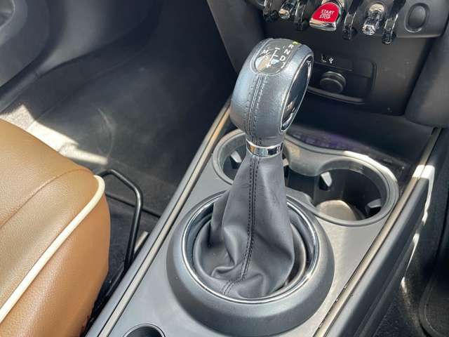 MINI CROSSOVER COOPER D