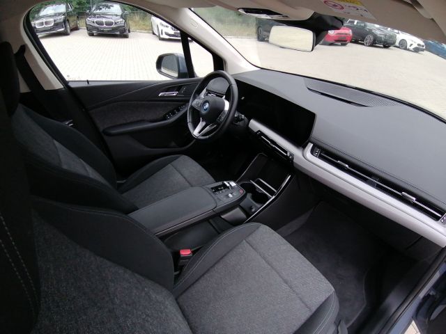 BMW 225