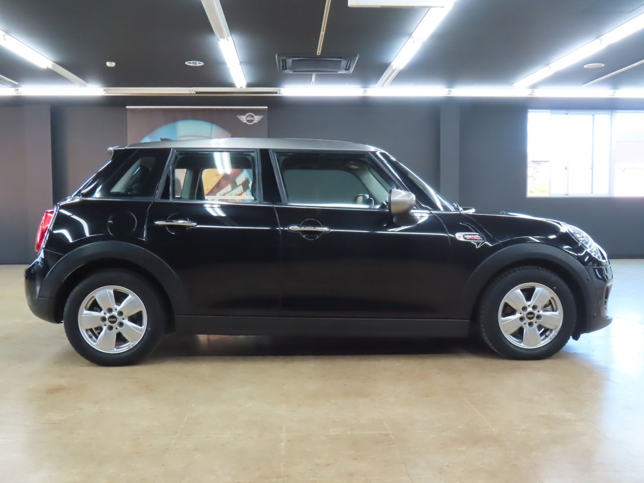 F55 MINI Cooper 5-Door Hatch LCI