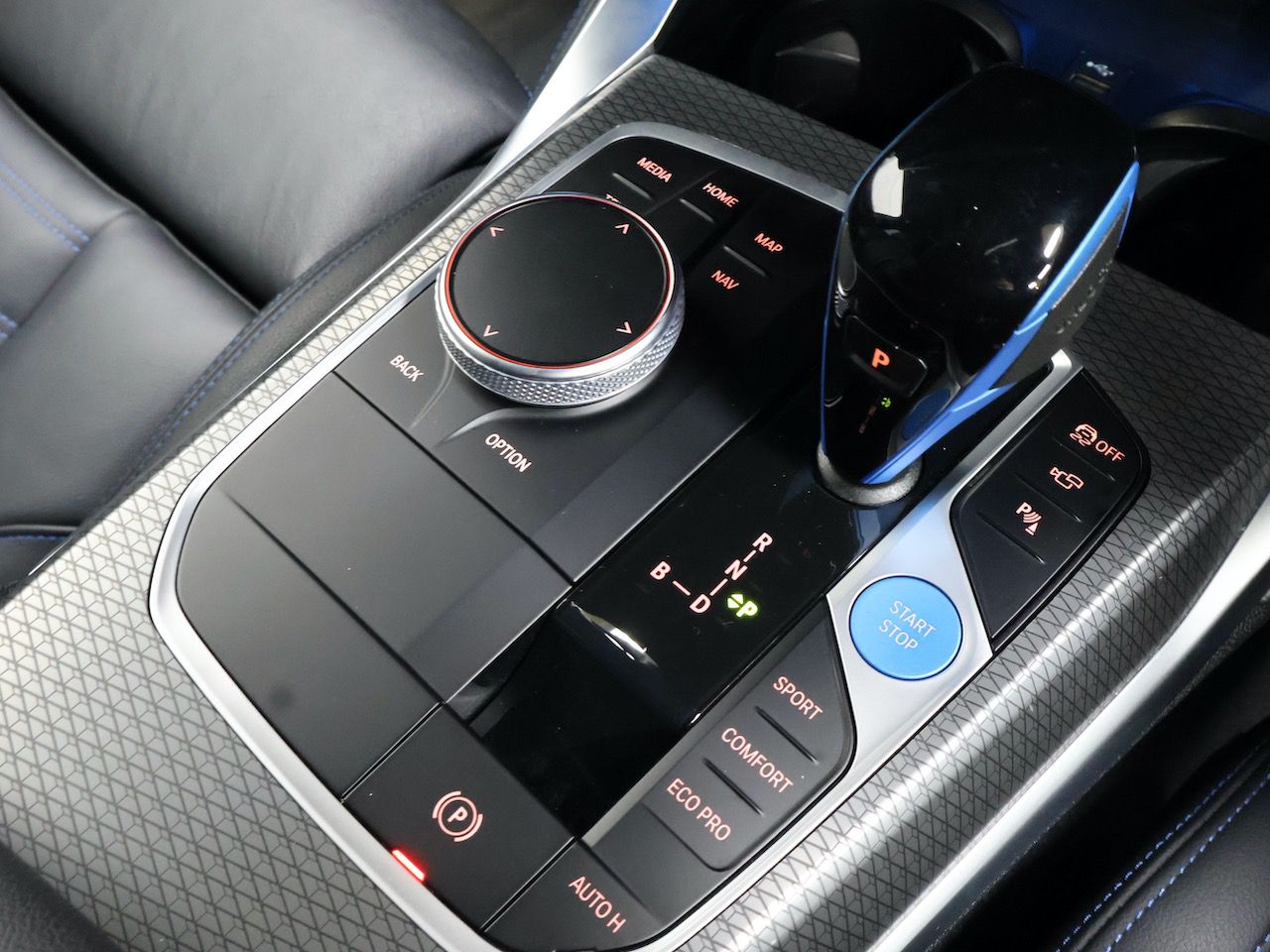 G26 i4 M50 RHD