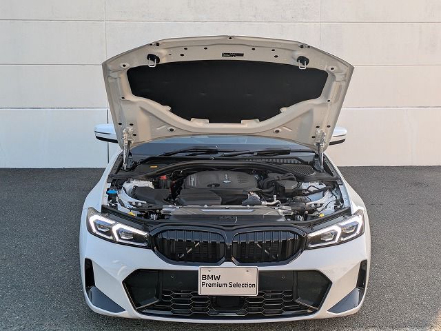 320d xDrive Berline RHD