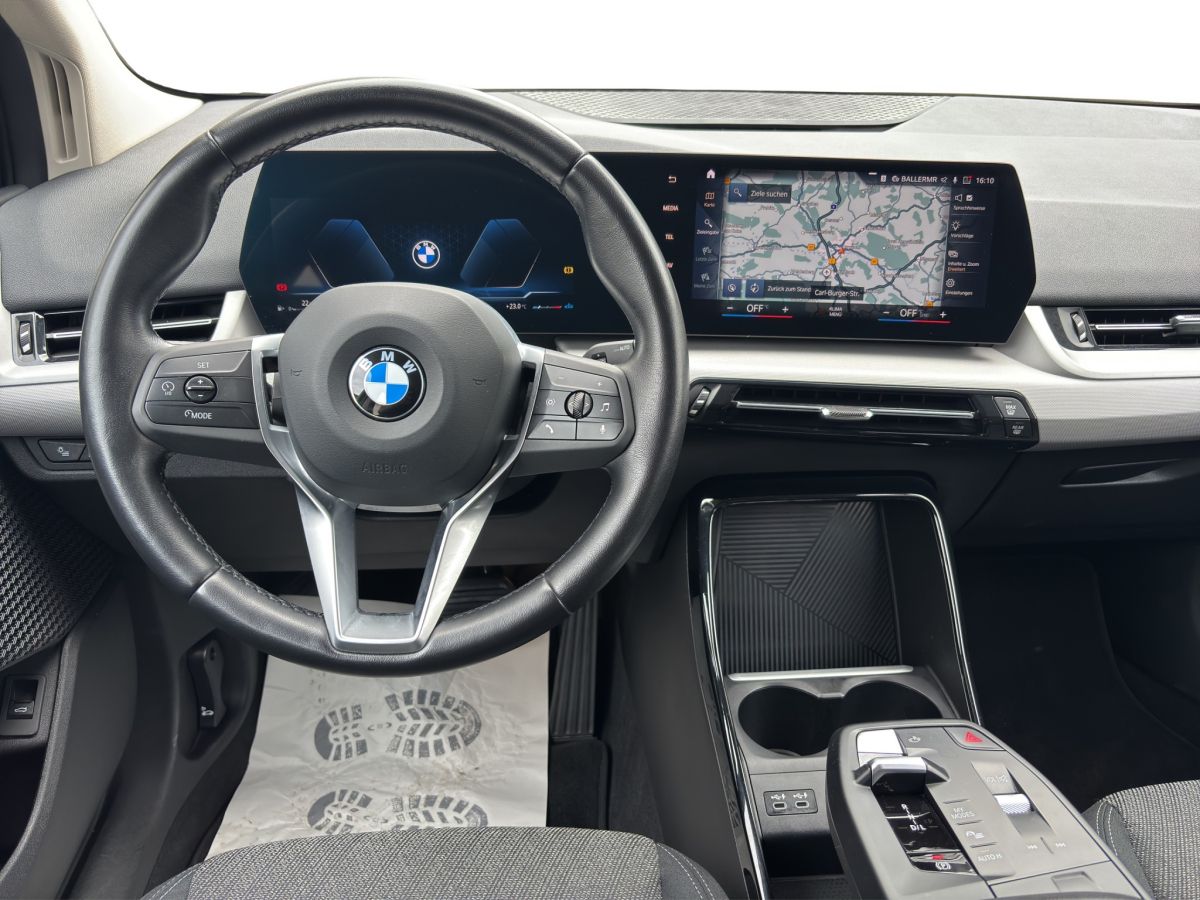 BMW 218