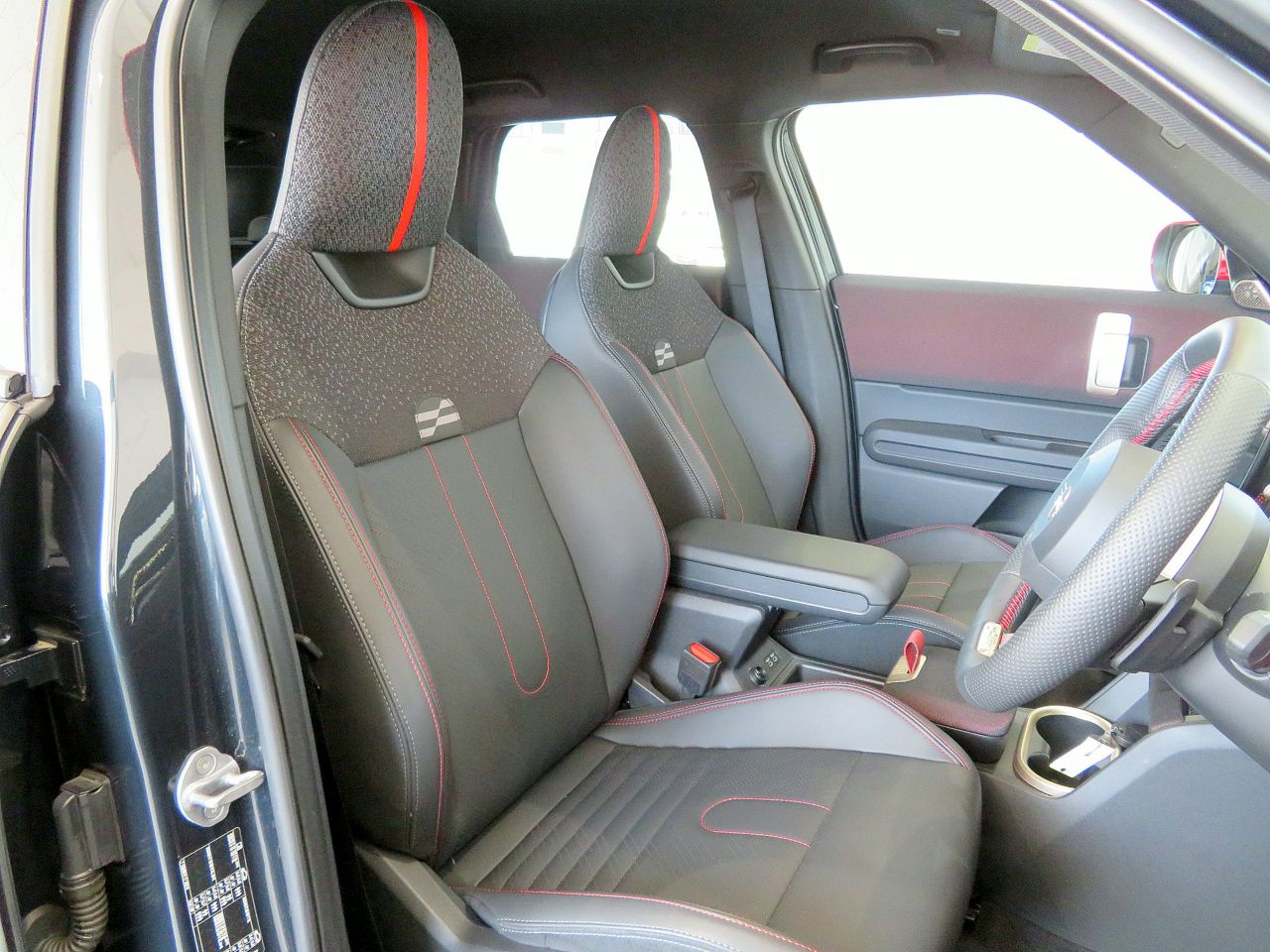 U25 MINI John Cooper Works Countryman ALL4