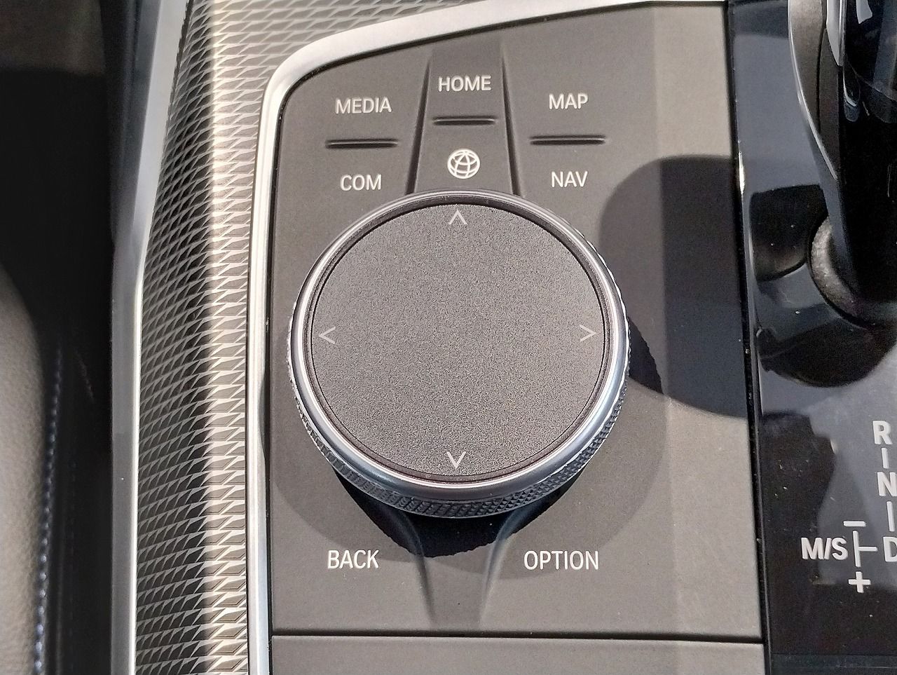 G21 320i RHD