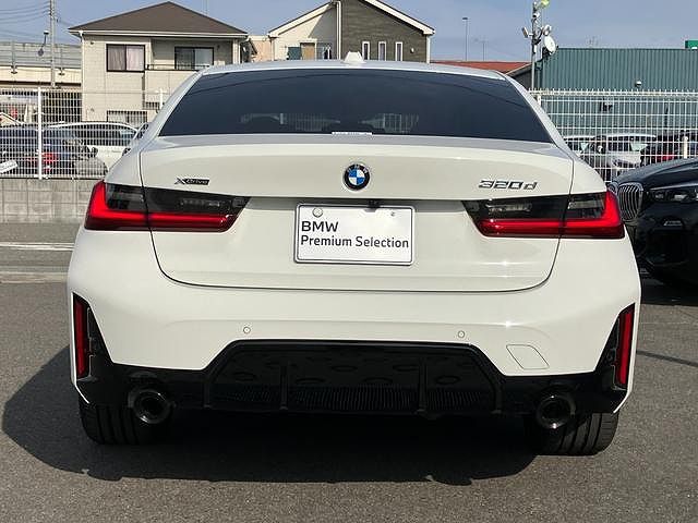 320d xDrive Berline RHD