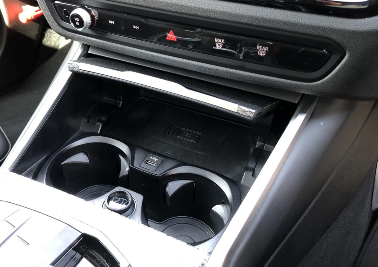 320d xDrive Berline RHD