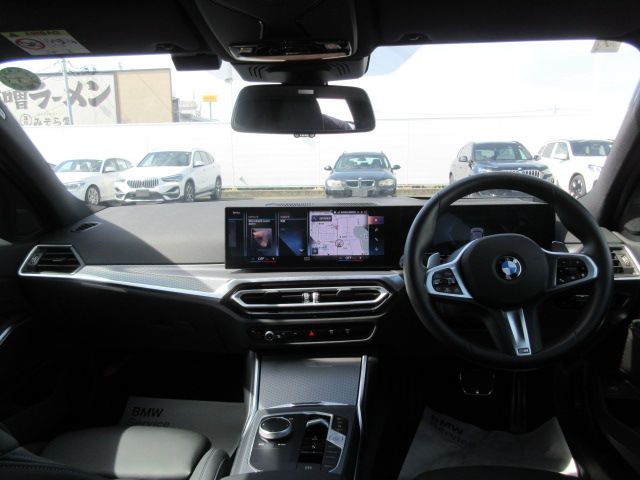 320d xDrive Berline RHD