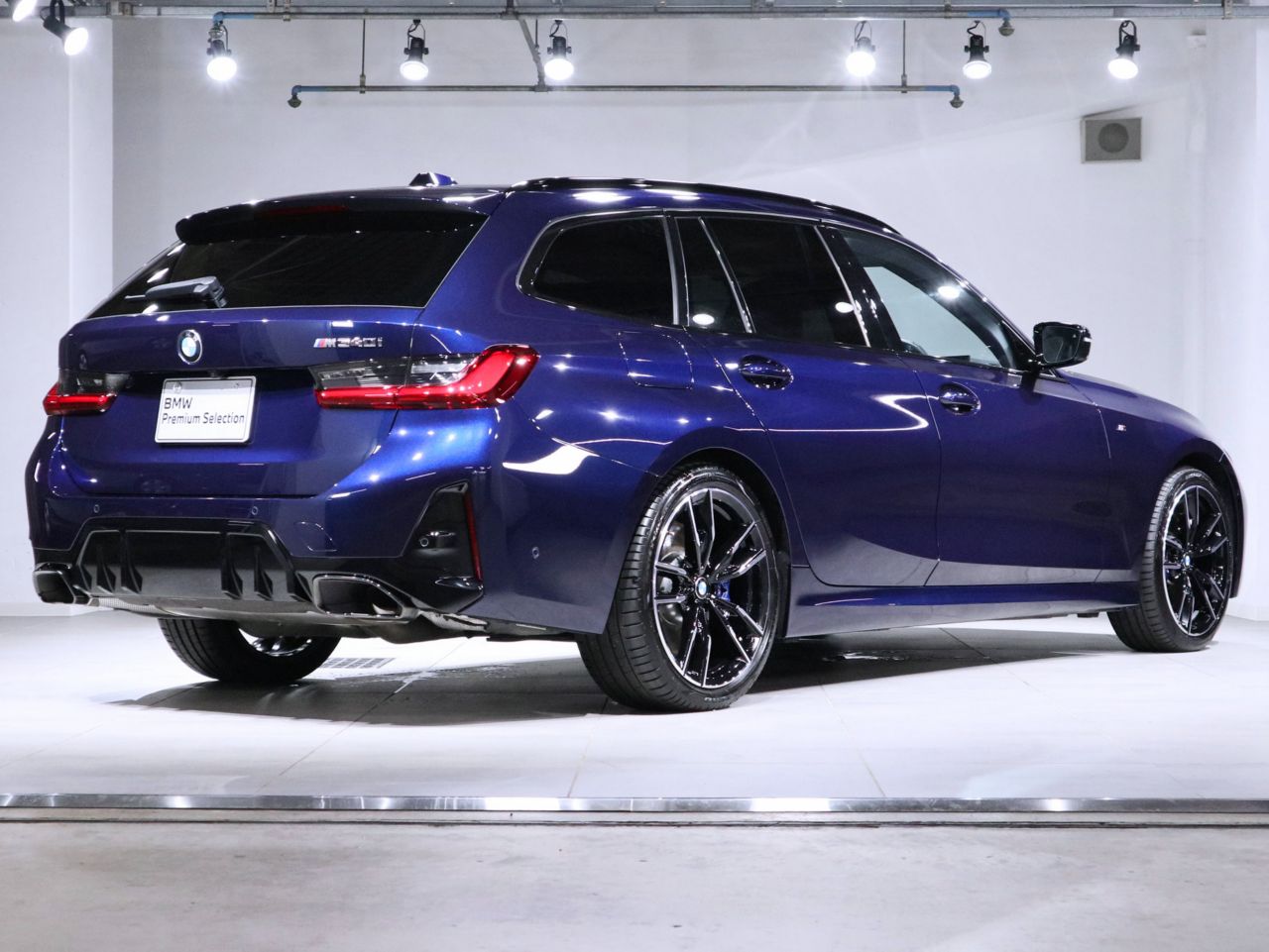 G21 M340i xDrive Touring LCI RHD