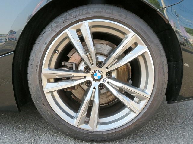 G29 z4 sDrive20i RHD